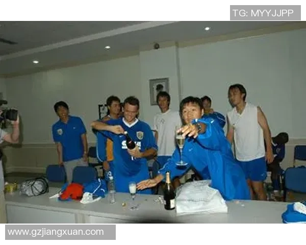 刘军独家分享足球心得与技巧助你提升球技的秘密解析 刘军独家分享足球心得与技巧助你提升球技的秘密解析