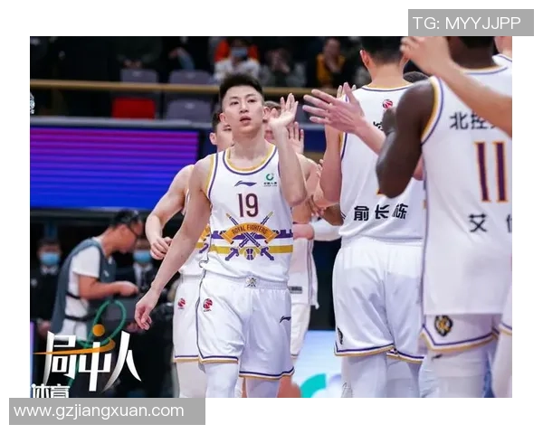 刘晓宇：从篮球场上的拼搏到人生道路上的坚持与奋斗